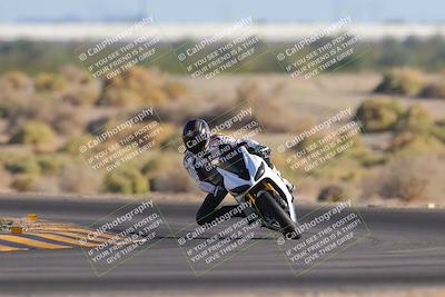 media/Nov-06-2023-Moto Forza (Mon) [[ce023d0744]]/3-Intermediate Group/Session 5 (Turn 4)/